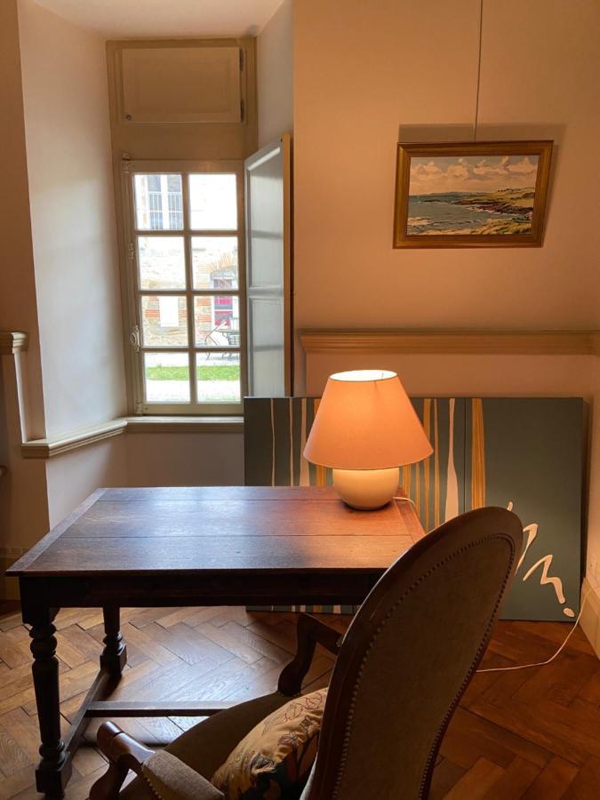 Le Gite Du Chateau Auriac-sur-Vendinelle Exteriör bild